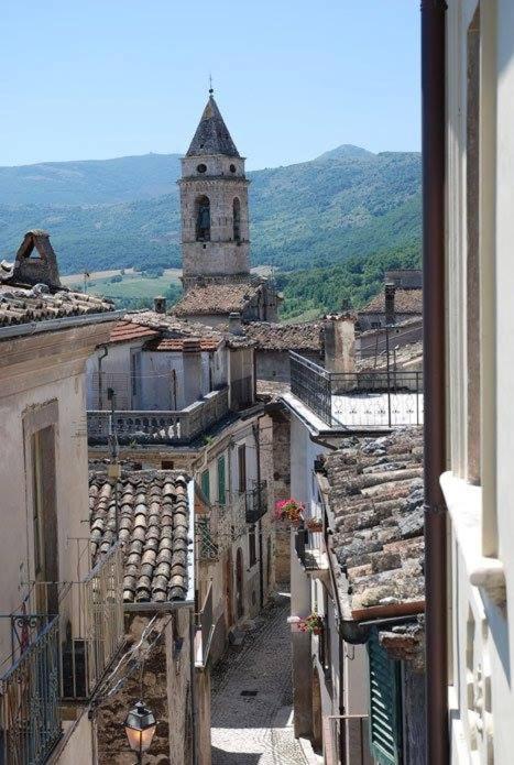 Отель La Casa Di Angizia Gagliano Aterno Экстерьер фото